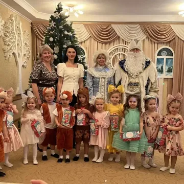 Новогодний утренник "Сказочные игрушки"
