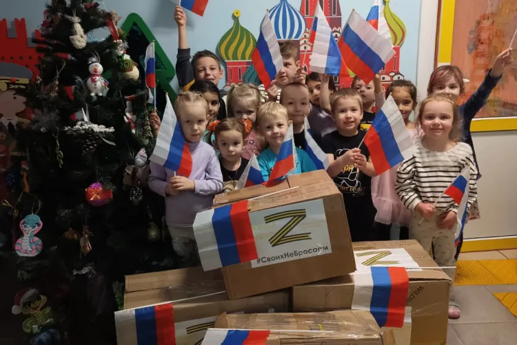 #Своихнебросаем